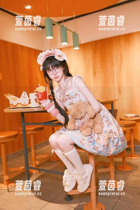Bambi(밤비)全新写真登场：自信满满的CREAMSODAVOL.006精美原图，尽展迷人风采