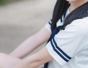 Feilin嗲囡囡 – 最新Emily尹菲女友写真套图，优雅与性感并存，每一张都诉说着她的故事与风格。