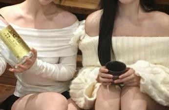 Feilin嗲囡囡 – 小波多自嘲：我不仅只是温柔私房美图的女主角