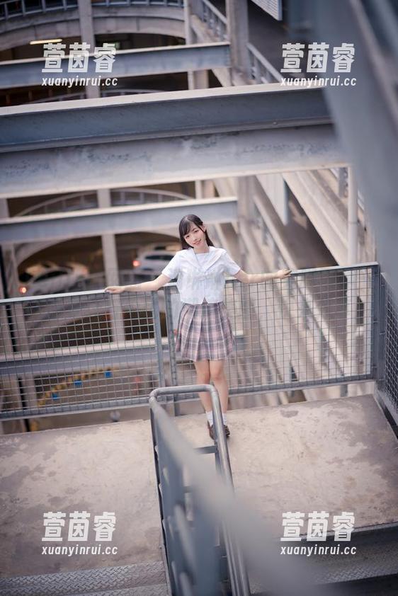 Feilin嗲囡囡 - 潘琳琳ber的美脚写真——感受无与伦比的潮流美图，快来分享！