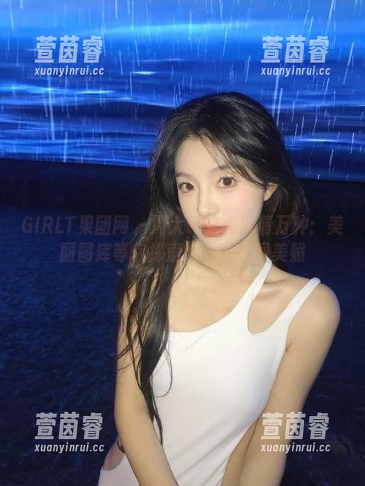 GIRLT果团网 - 周大萌空姐风情万种：美丽图库等你探索，下载瞬间美照