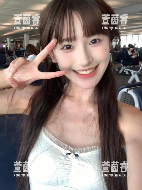 GIRLT果团网 - 神圣与美丽并存：龚玥菲的修女免费套图，带你体验不一样的灵魂之旅！