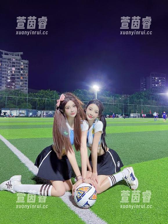 HuaYang花漾-萌汉药baby很酷 HuaYang花漾 - “萌汉药baby很酷”浴室写真套图,带你领略温馨与浪漫的完美结合,尽在这一系列作品中!