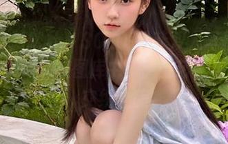 IMiss爱蜜社 – SOLO-尹菲双人写真的超现实作品：尽在图库中，感受艺术与情感的交织之美