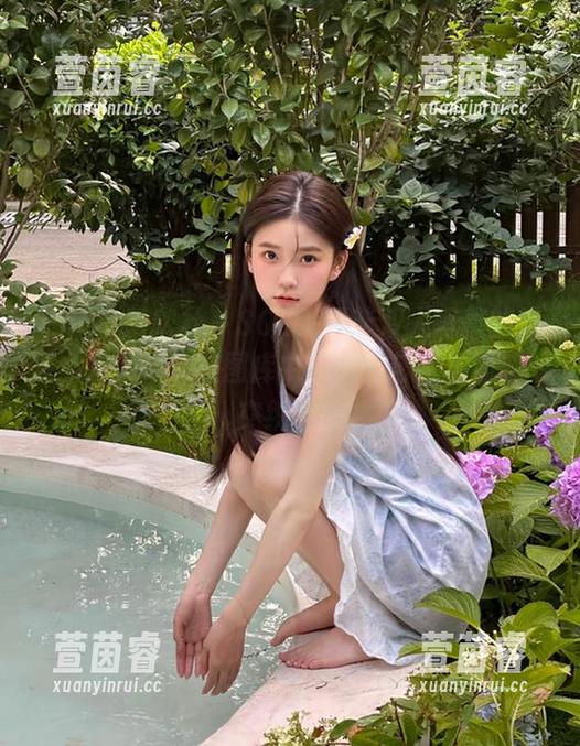 IMiss爱蜜社-SOLO-尹菲 IMiss爱蜜社 - SOLO-尹菲双人写真的超现实作品:尽在图库中,感受艺术与情感的交织之美