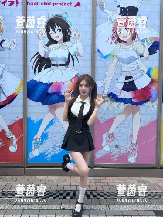 MiStar魅妍社 - 探索王曼妮好Q短裙的优雅瞬间，精美原图壁纸为你提供灵感