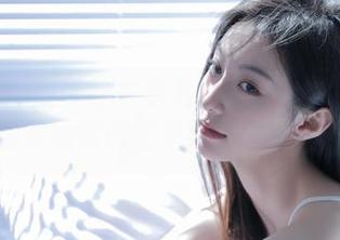 MiiTao蜜桃社 – 透视林柔柔的白色作品，观看她如何定义现代女性的气质