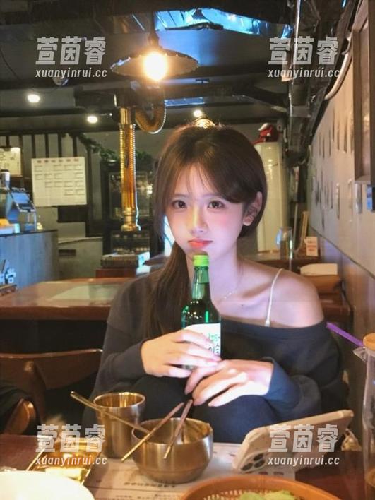 MyGirl美媛馆 - 自嘲调皮美少女，子纯儿Annie泳池写真高清壁纸，给你带来无尽的清新感！
