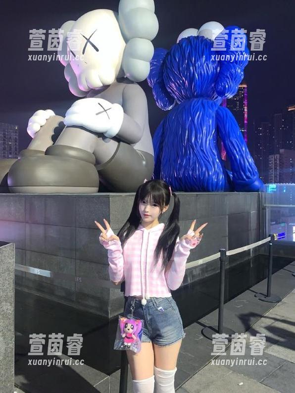 SIW斯文传媒-蓉儿 SIW斯文传媒 - 一探究竟!蓉儿办公室写真背后的资源和灵感来源
