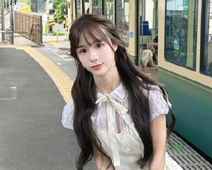 SSA丝社 – 莉莉私拍作品大公开，裸足写真散发无尽的自然美