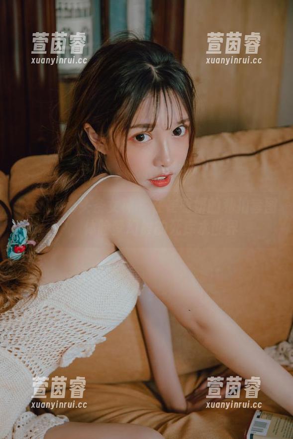 TouTiao头条女神-崔昭妍 TouTiao头条女神 - 在崔昭妍的私拍套图中,体验梦幻般的死库水世界