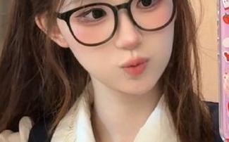 TouTiao头条女神 – 欣赏申美嫣黑丝写真分享，感受她独特魅力的细腻表达