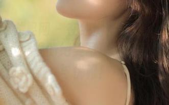UGirls尤果网 – 在线浏览Mikka涵涵在水手服下展现的绝美写真，感受她的清纯与优雅！