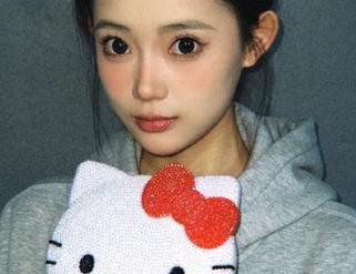 UGirls尤果网 – 倪叶腾的海边图集更新：带你看如何用沙子打造海上笑话合集！