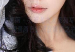 UGirls尤果网 – 尤菲儿女友系列写真大公开，观看图包沉浸在唯美之中