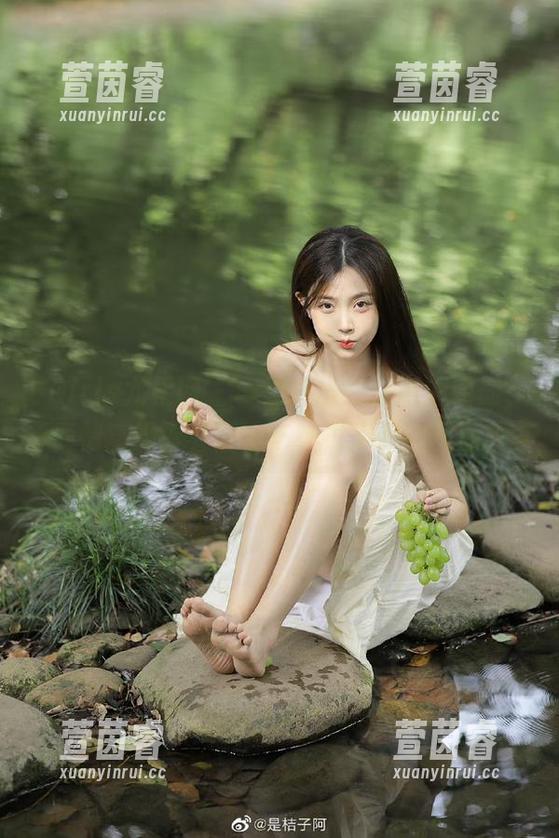 UGirls尤果网 - 李思宁连衣裙高清图册，倾情演绎青春活力与魅力无限的美丽！