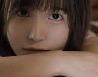 UGirls尤果网 – 李思宁制服私拍图包，探寻青春记忆中的无与伦比之美！