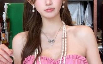 UGirls尤果网 – 游子熙高跟鞋写真大赏，完美套图唤醒你心中的时尚灵感