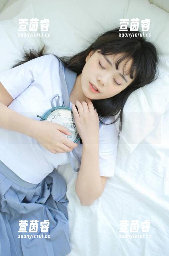 UGirls尤果网 - 艾霓莎的蕾丝作品集：高清写真记录时光流转的优雅瞬间