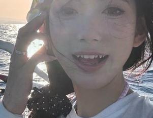 UGirls尤果网 – 惊艳写真新作：芊小童“裤里丝”原图全曝光，快来下载图片吧！