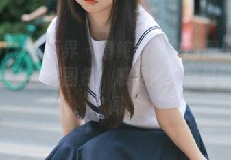 XIAOYU语画界 – 清纯写真中的周思乔betty：无圣光图包，感受她纯净灵动的瞬间
