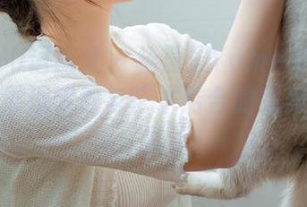 XIAOYU语画界 – 杨晨晨Yome修女写真图包：展现宗教与艺术结合的完美视觉盛宴