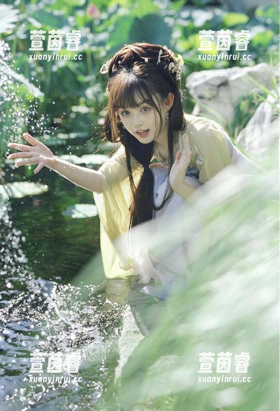 Xiuren秀人网 - 既然没有预算，就来看看Carol周妍希的免费写真照片剧情吧！