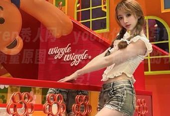Xiuren秀人网 – yoo优优皮衣写真集：超高质量原图与壁纸，给你无限的视觉享受！