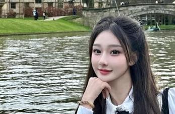 Xiuren秀人网 – 唐安琪精选云南旅拍写真，展现旅途中的灵动美感