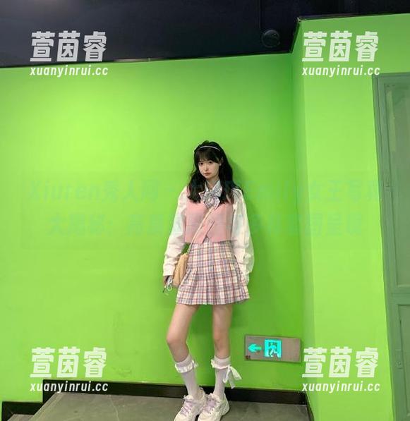 Xiuren秀人网 - 大琪琪Emily女王写真大揭秘：高质量原图与多样套图呈现