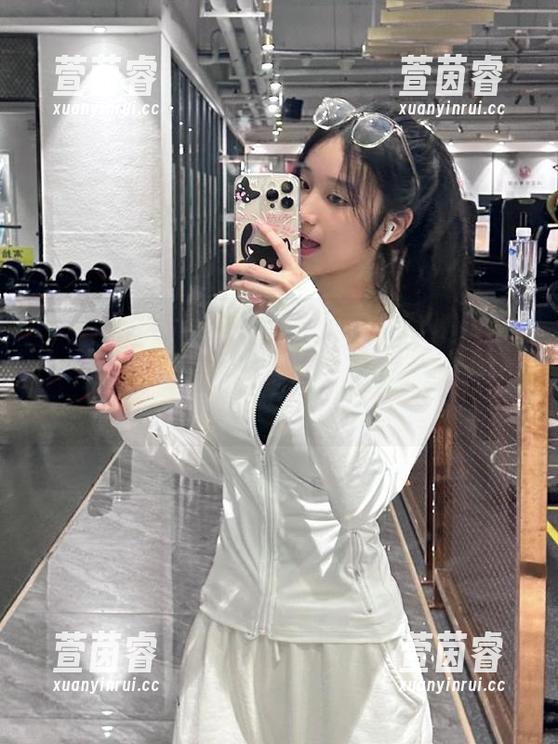 Xiuren秀人网 - 别错过！奶油妹妹带来的万圣节美图图集，尽情享受惊喜与创意的极致碰撞！