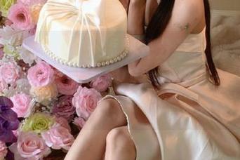 Xiuren秀人网 – 福利齐分享：奶芙乔乔的白裙原图写真，宛如春日里的一缕清风！