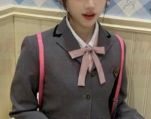 Xiuren秀人网 – 在线探秘小九月的泳衣写真资源，邂逅犹如夏风般的清新气息