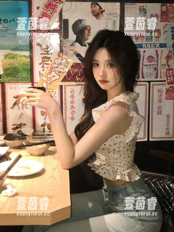 Xiuren秀人网 - 回忆满载的小嘉敏校服全套图集，重温青春岁月