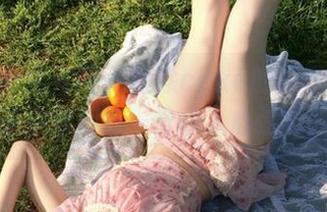 Xiuren秀人网 – 在徐cake的无圣光写真中，旅拍捕捉每一份动人心弦的美丽！