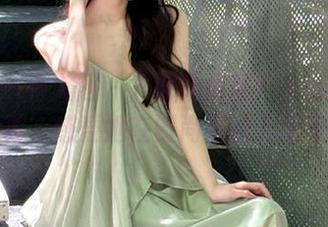 Xiuren秀人网 – 下载杨晨晨Yome的红裙写真，感受她在时尚界的无限可能