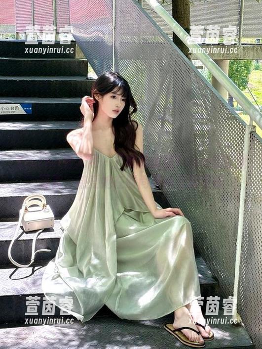 Xiuren秀人网-杨晨晨Yome Xiuren秀人网 - 下载杨晨晨Yome的红裙写真,感受她在时尚界的无限可能