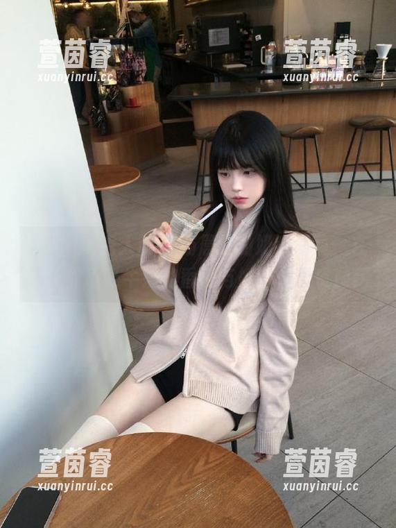 Xiuren秀人网-杨晨晨 Xiuren秀人网 - 杨晨晨的奶牛写真,在线让你感受牛奶的香浓与她的创意资源!