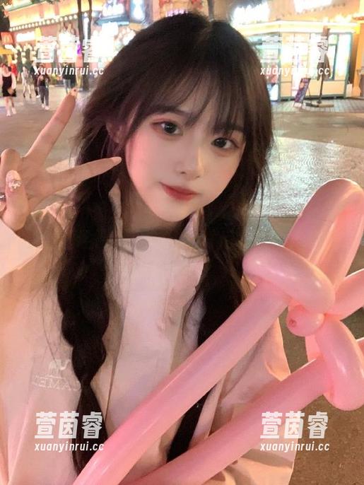 Xiuren秀人网-林星阑 Xiuren秀人网 - 修女写真分享:林星阑用幽默诠释修女形象,背后的故事竟如此精彩