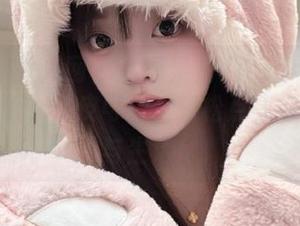 Xiuren秀人网 – 高清果儿Victoria吊带写真壁纸，俏皮可爱，轻松点亮你的心情与生活！