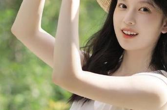 Xiuren秀人网 – 释放你的夏日情绪，王俪丁的写真图集带来无尽的灵感
