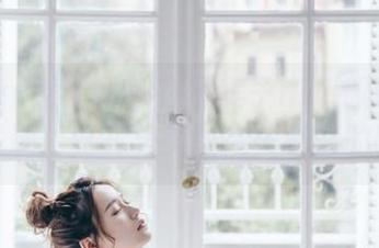 Xiuren秀人网 – 在糯美子nini眼镜私拍中发现，真实与美图完美交融的瞬间