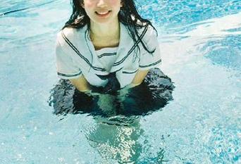 Xiuren秀人网 – 分享高清奶牛主题的萝莉悠悠酱写真，感受萌系少女的无限魅力！