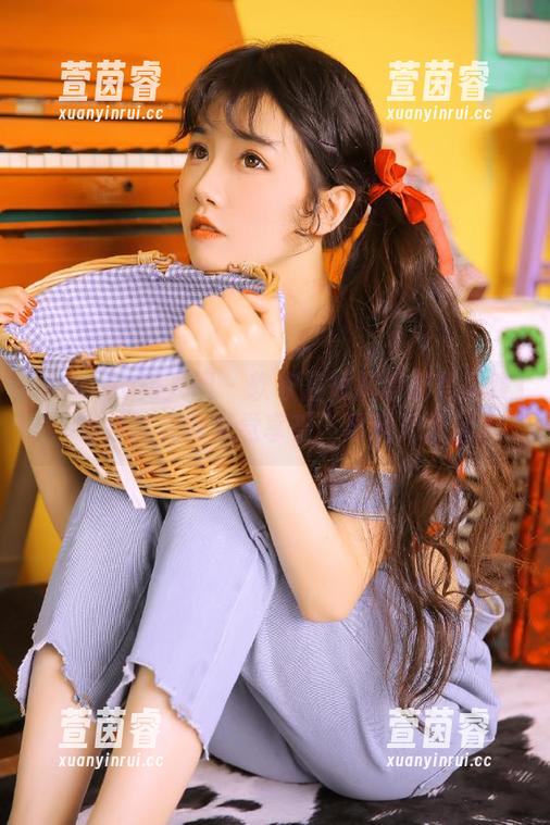 Xiuren秀人网 - 软软酱短裤精选写真集：穿越时光的视觉享受，展现无限魅力