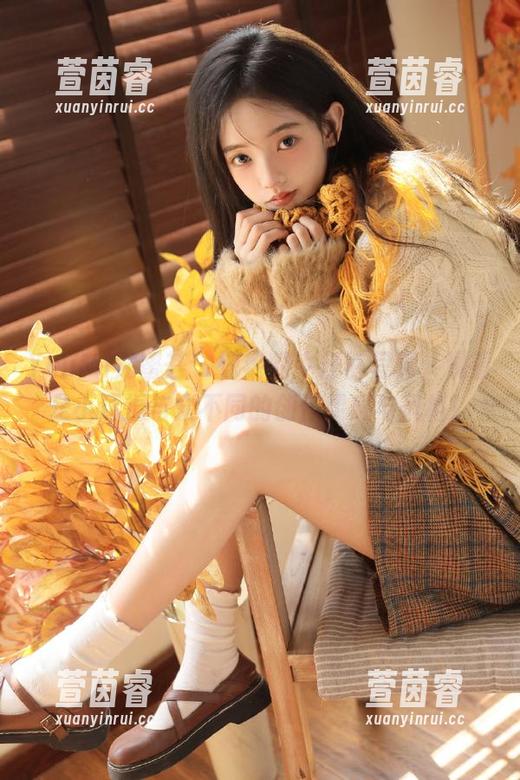 YouMi尤蜜荟-是小逗逗 YouMi尤蜜荟 - 惊艳的牛仔裤写真,观看是小逗逗与众不同的创作灵感与风格!
