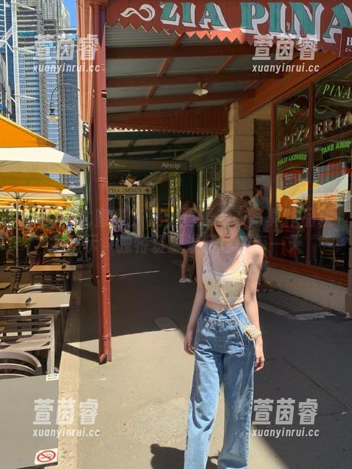 YouMi尤蜜荟 - 是小逗逗毛衣写真作品精彩展示，独特资源温暖你的每一天