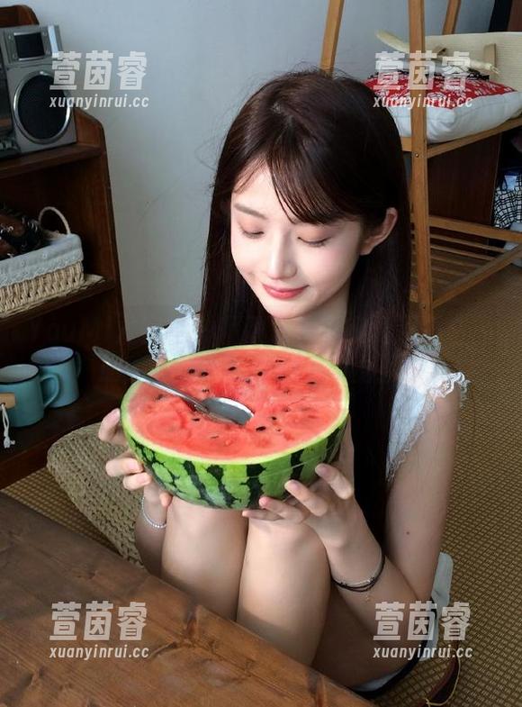YouMi尤蜜荟 - 精致高清是小逗逗黑白图册：一场黑白摄影的视觉盛宴