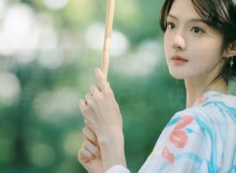 YouMi尤蜜荟 – 果儿Victoria的棉袜写真，图库全新作品上线，快来下载欣赏