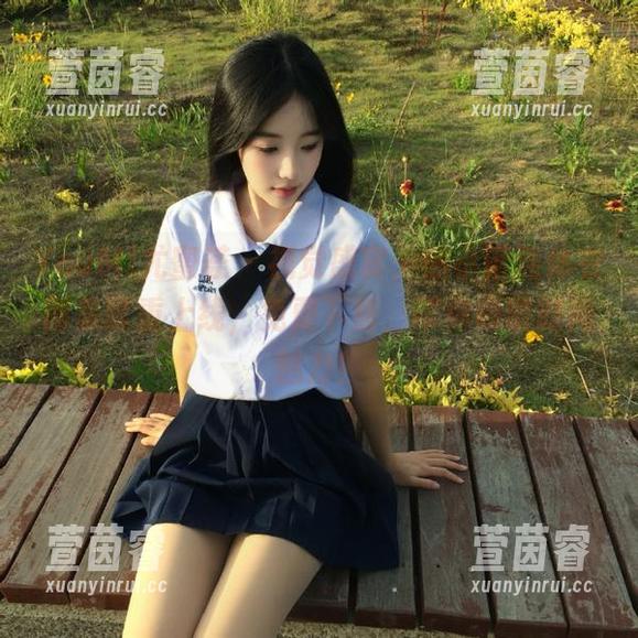 YouMi尤蜜荟 - 视觉盛宴，熊小诺连体衣图集隆重上线，免费下载，带你领略时尚魅力！