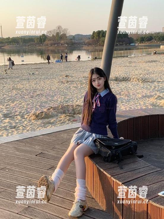 YouMi尤蜜荟 - “玥儿玥er”少女艺术之旅：别致图集合集，感受每一帧的故事与情感